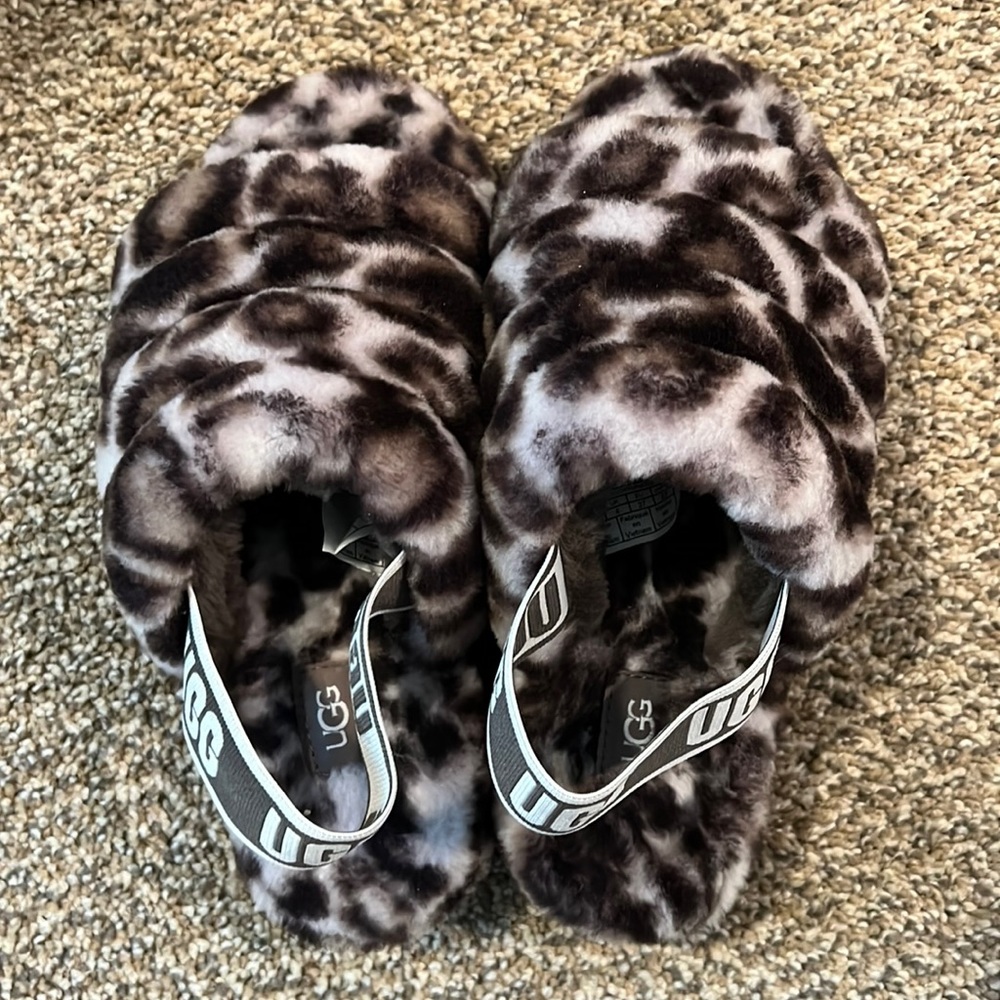 UGG leopard Fluff Yeah slippers